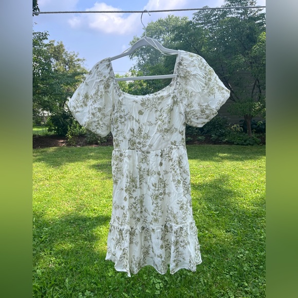 Green Floral Dress - Picture 2 of 5